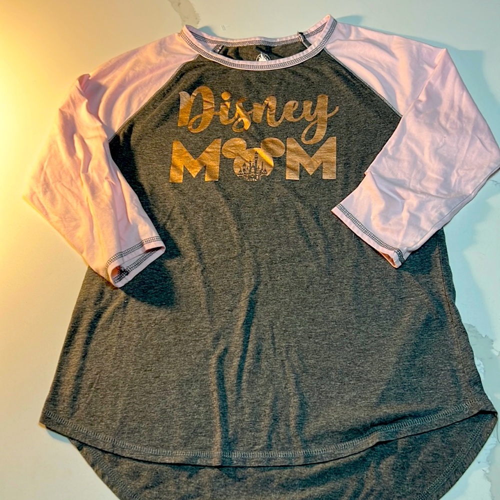 Disney Mom Tee.  Authentic Disney Parks Merch.  Size Small.
